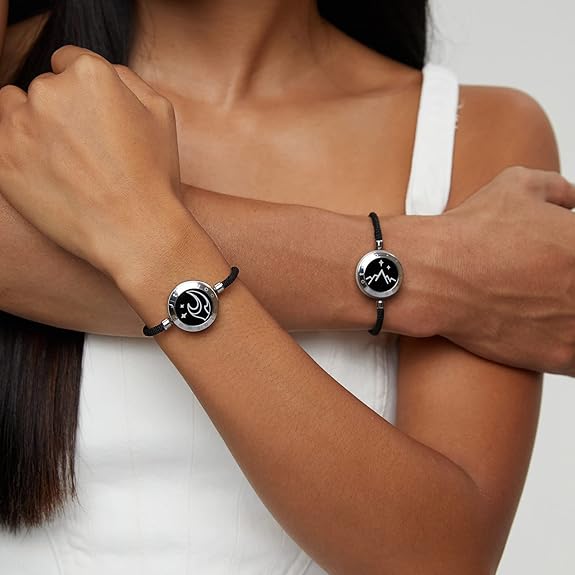Long Distance Touch Bracelets – Light Up & Vibrate to Share Love Anytime, Anywhere