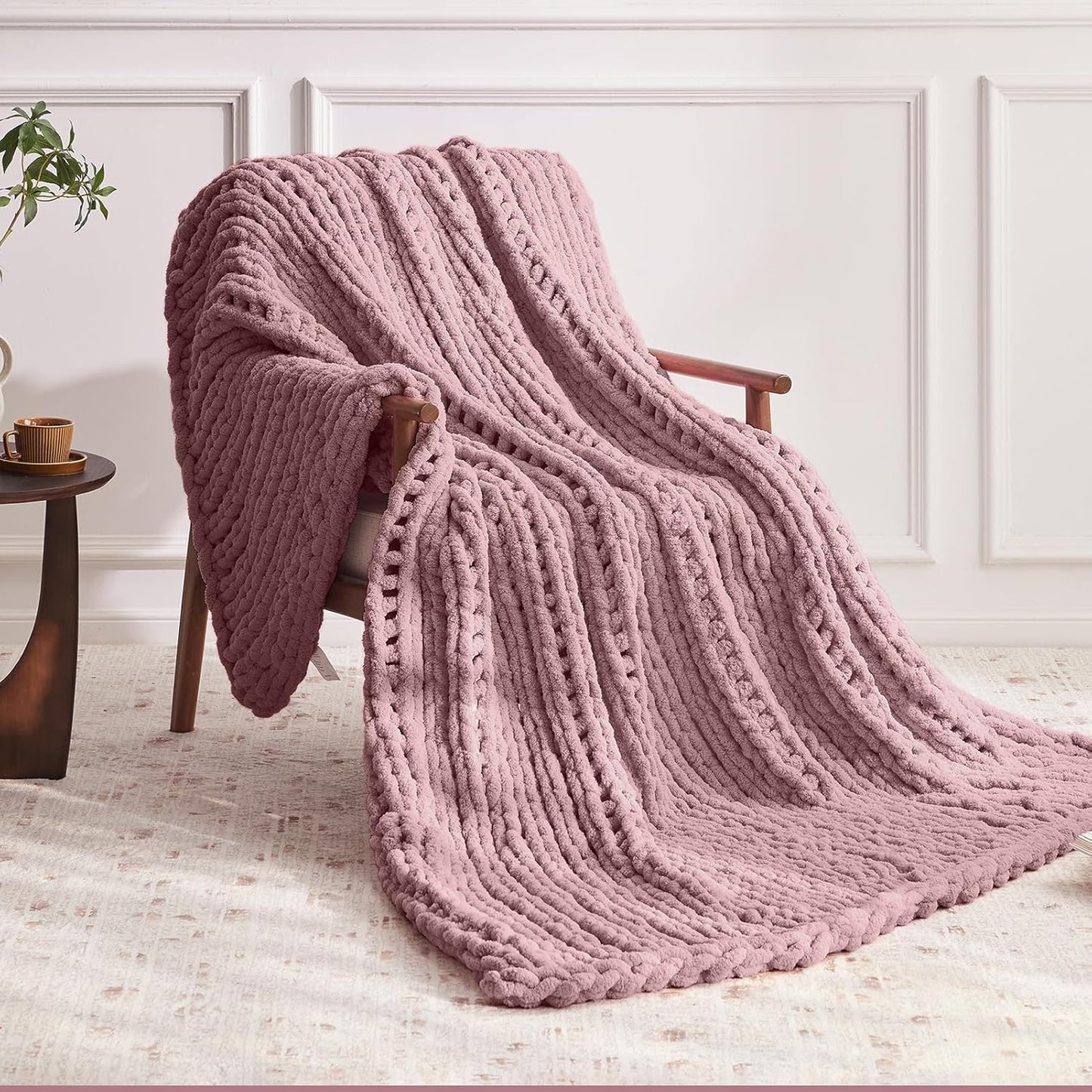 Cozy & Cute Chunky Knit Blanket – Machine Washable Chenille Throw for Couch, Bed & Home Decor