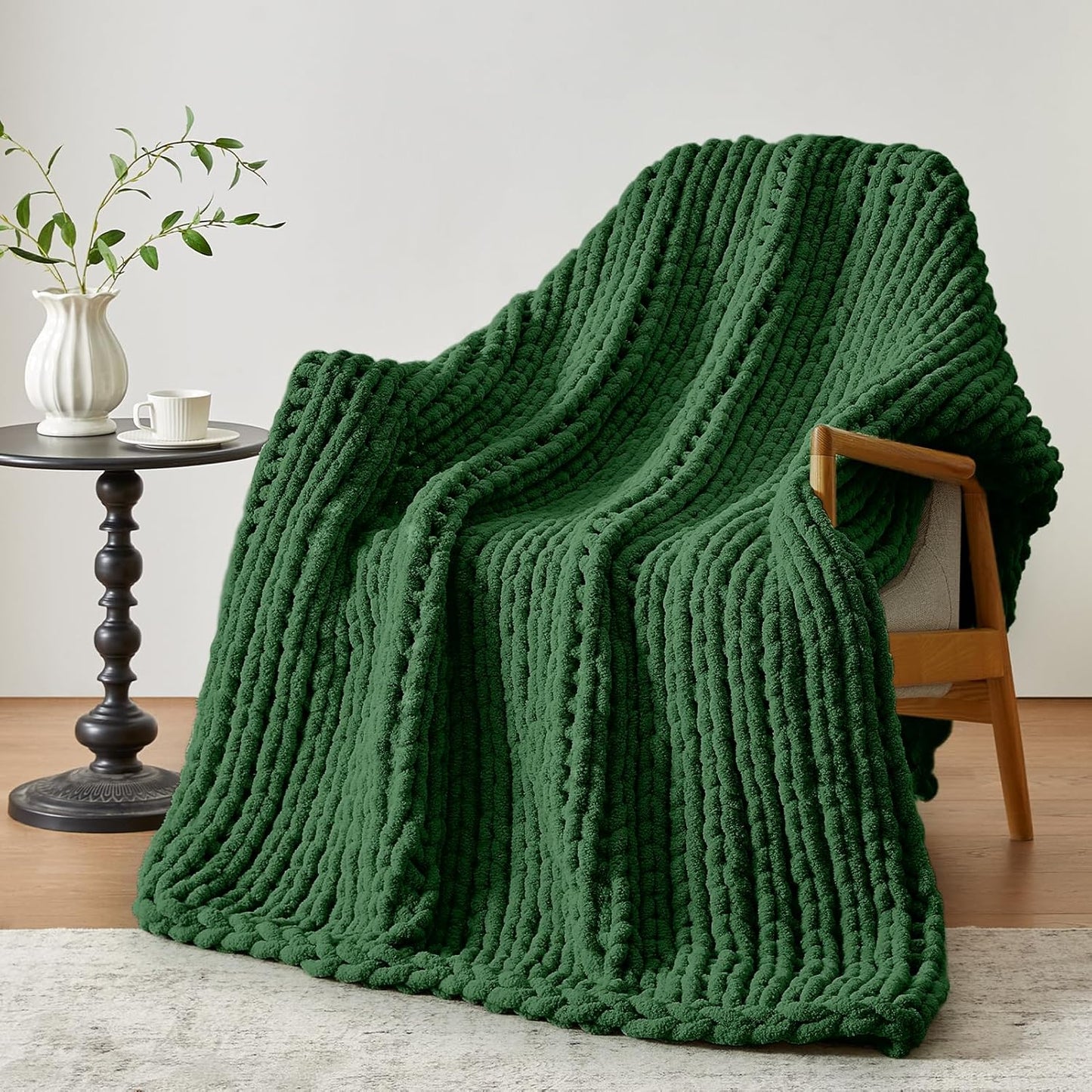 Cozy & Cute Chunky Knit Blanket – Machine Washable Chenille Throw for Couch, Bed & Home Decor