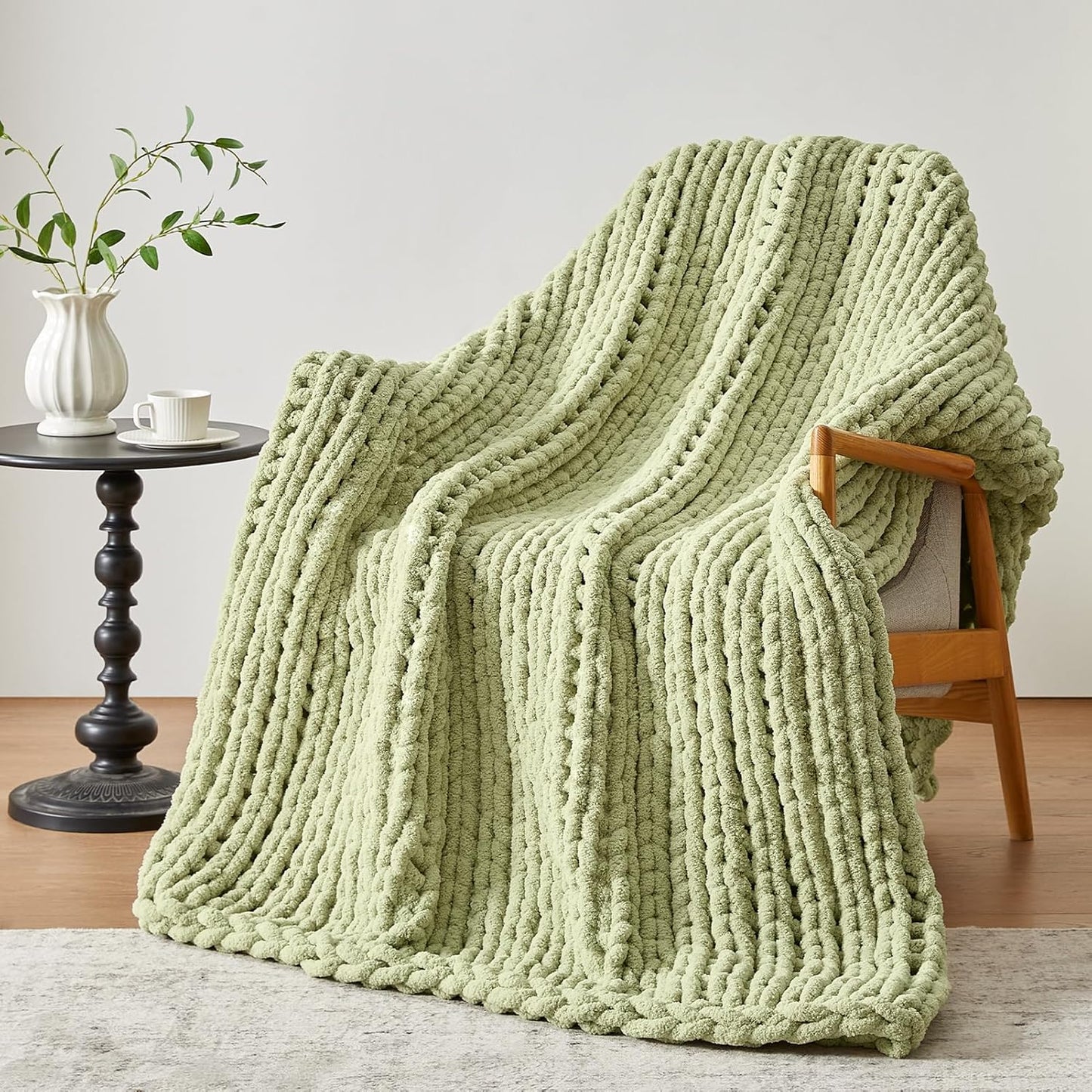 Cozy & Cute Chunky Knit Blanket – Machine Washable Chenille Throw for Couch, Bed & Home Decor